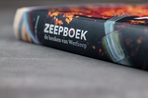 Zeepboek - de keuken van werfzeep detailshot rug