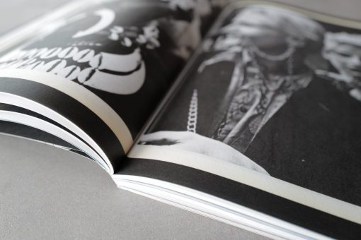 MacGuffin, The Chain close up spread 2 schuin
