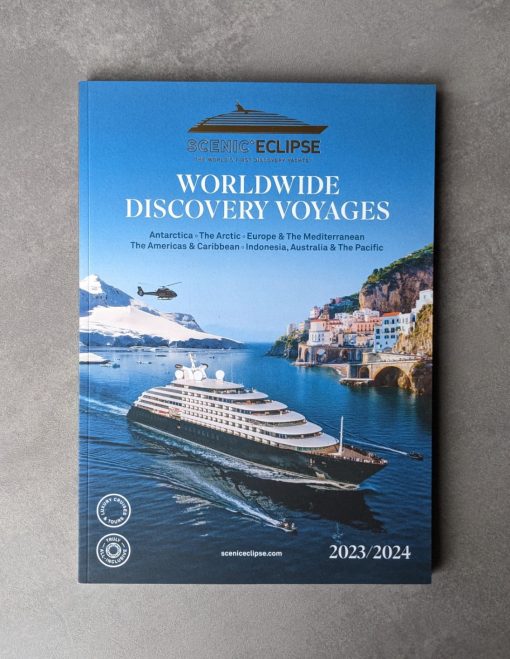 Worldwide Discovery Voyages - Scenic Eclipse voorzijde staand