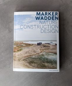 Marker Wadden Nature Construction Design voorzijde staand