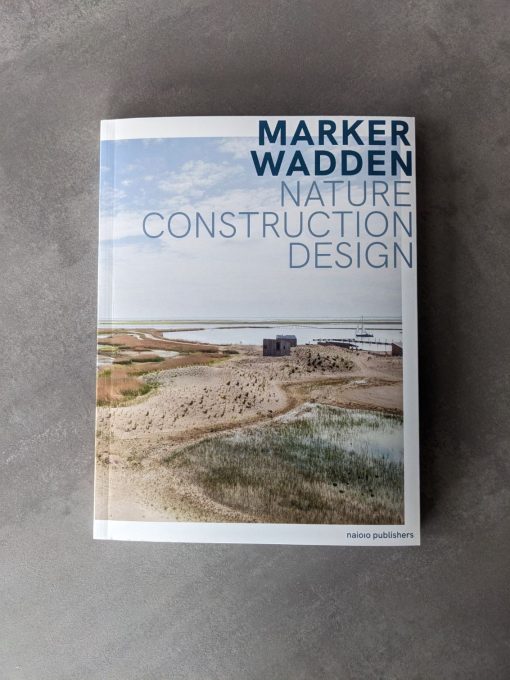 Marker Wadden Nature Construction Design voorzijde staand