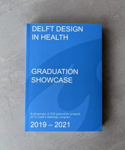 Medis+gn Delft Design in Health - TUDelft voorzijde staand